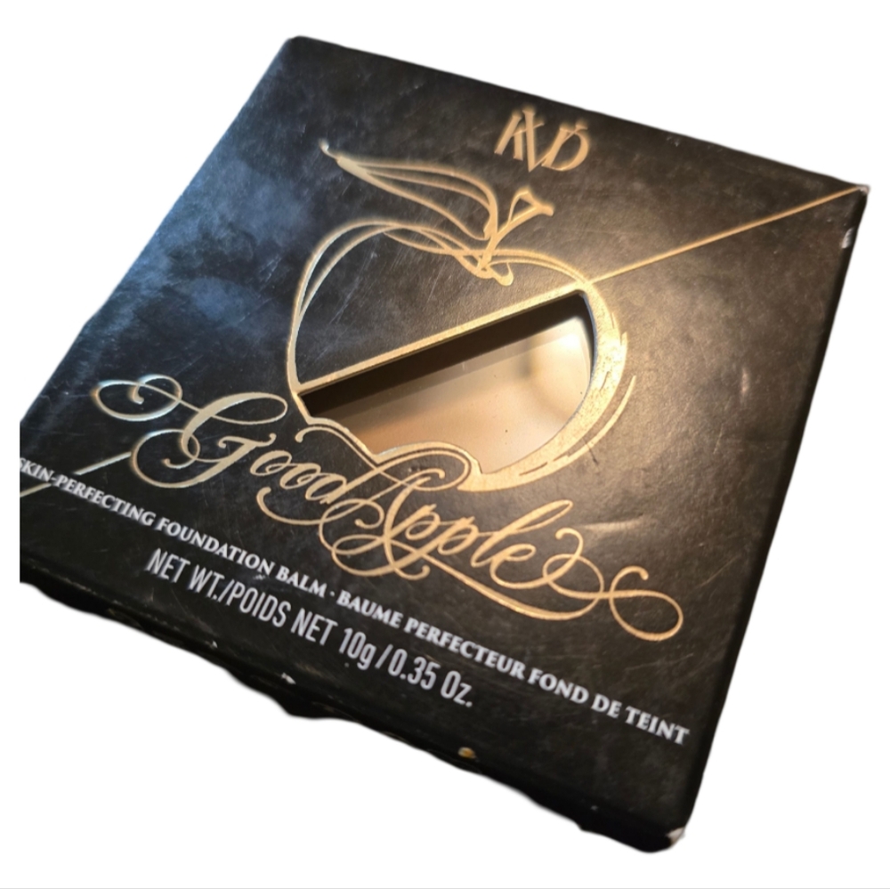 KVD BeautyGood Apple Skin-Perfecting Hydrating Foundation Balm Medium 054 NIB - Picture 2 of 3